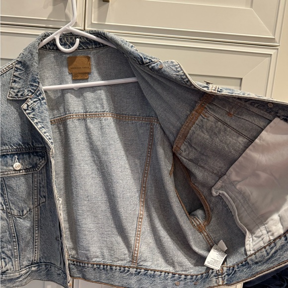American Eagle Outfitters Light Blue Denim Jacket - Picture 4 of 8